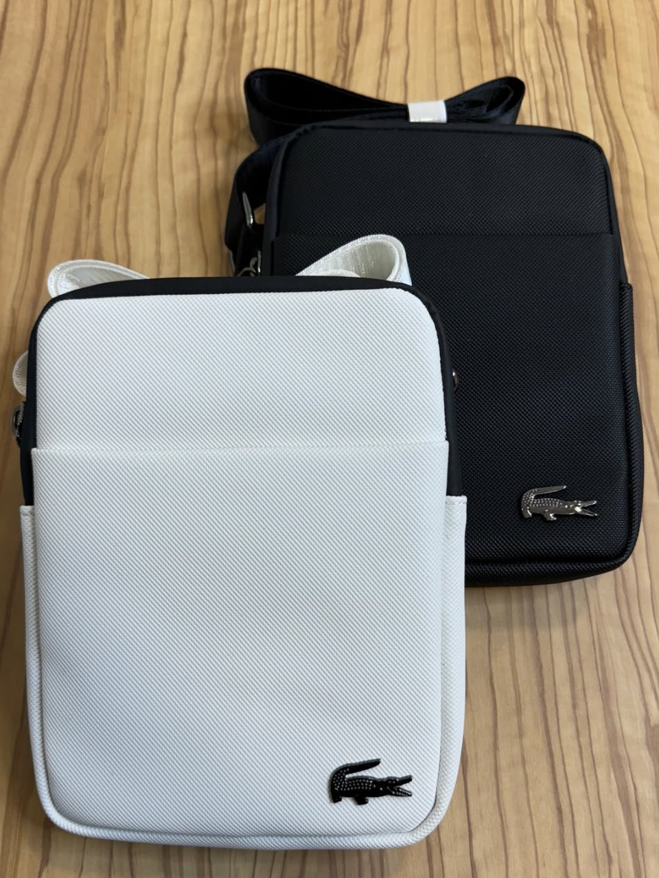 Sac bandoulière, vertical noir ou blanc